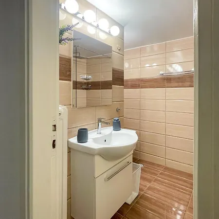 Belita Large 1br Close To The Acropolis